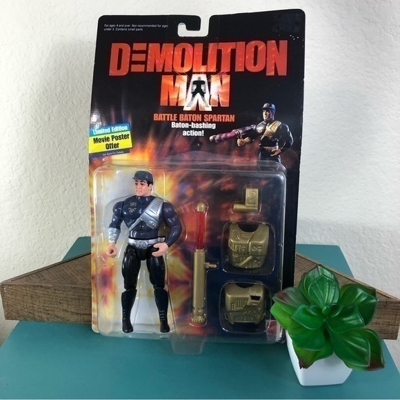 Demolition Man Action Figure Sylvester Stallone Battle Baton Spartan Vintage Toy - Picture 1 of 10